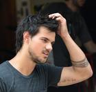 Taylor Lautner : taylor-lautner-1389125217.jpg