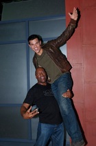 Taylor Lautner : taylor-lautner-1403811126.jpg