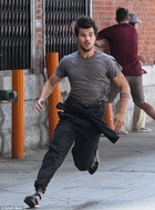 Taylor Lautner : taylor-lautner-1422141536.jpg