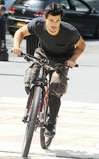 Taylor Lautner : taylor-lautner-1469573015.jpg