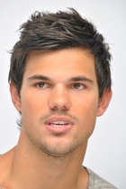 Taylor Lautner : taylor-lautner-1622240119.jpg