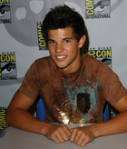 Taylor Lautner : taylor_lautner_1224262249.jpg