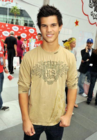 Taylor Lautner : taylor_lautner_1224262255.jpg