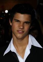 Taylor Lautner : taylor_lautner_1231123681.jpg