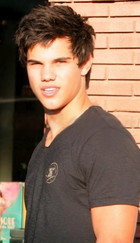 Taylor Lautner : taylor_lautner_1232905466.jpg