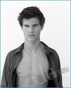 Taylor Lautner : taylor_lautner_1247334824.jpg