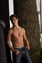 Taylor Lautner : taylor_lautner_1253576137.jpg