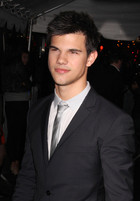 Taylor Lautner : taylor_lautner_1259351422.jpg