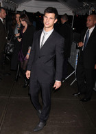 Taylor Lautner : taylor_lautner_1259351424.jpg