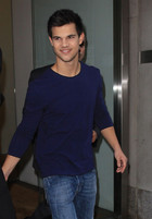 Taylor Lautner : taylor_lautner_1259351444.jpg