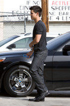 Taylor Lautner : taylor_lautner_1259351495.jpg