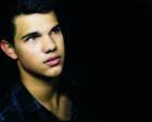 Taylor Lautner : taylor_lautner_1259534122.jpg