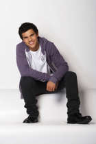 Taylor Lautner : taylor_lautner_1261392672.jpg