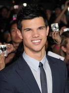 Taylor Lautner : taylor_lautner_1266095170.jpg