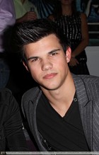 Taylor Lautner : taylor_lautner_1266773196.jpg