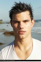 Taylor Lautner : taylor_lautner_1266961974.jpg