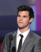 Taylor Lautner : taylor_lautner_1266962231.jpg