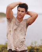 Taylor Lautner : taylor_lautner_1269397406.jpg