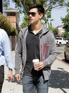 Taylor Lautner : taylor_lautner_1269399823.jpg