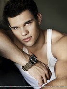 Taylor Lautner : taylor_lautner_1280704188.jpg