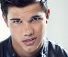 Taylor Lautner : taylor_lautner_1284511232.jpg