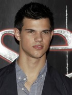 Taylor Lautner : taylor_lautner_1288379769.jpg