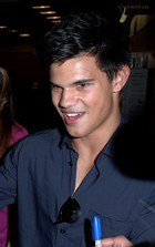 Taylor Lautner : taylor_lautner_1292625641.jpg