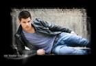 Taylor Lautner : taylor_lautner_1294542315.jpg