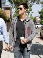 Taylor Lautner : taylor_lautner_1295566500.jpg