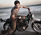 Taylor Lautner : taylor_lautner_1295728474.jpg