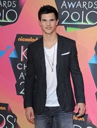 Taylor Lautner : taylor_lautner_1297988386.jpg