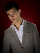 Taylor Lautner : taylor_lautner_1304100334.jpg