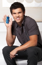 Taylor Lautner : taylor_lautner_1310692876.jpg