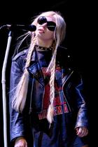 Taylor Momsen : taylor-momsen-1315503420.jpg