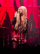 Taylor Momsen : taylor-momsen-1333648586.jpg