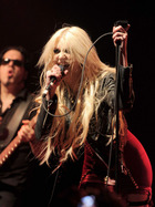 Taylor Momsen : taylor-momsen-1333648653.jpg