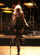 Taylor Momsen : taylor-momsen-1333649006.jpg