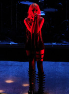 Taylor Momsen : taylor-momsen-1333649029.jpg