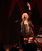 Taylor Momsen : taylor-momsen-1333649054.jpg