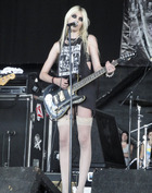 Taylor Momsen : taylor-momsen-1333906232.jpg