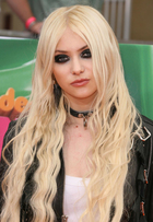 Taylor Momsen : taylor-momsen-1334171475.jpg