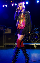 Taylor Momsen : taylor-momsen-1334686454.jpg