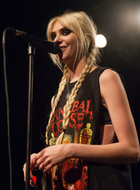 Taylor Momsen : taylor-momsen-1334686462.jpg