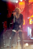 Taylor Momsen : taylor-momsen-1335808438.jpg