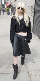 Taylor Momsen : taylor-momsen-1372011135.jpg