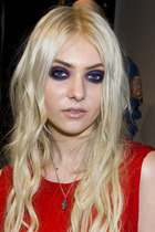 Taylor Momsen : taylor-momsen-1396793855.jpg