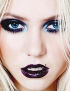 Taylor Momsen : taylor-momsen-1401205455.jpg