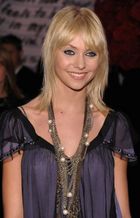 Taylor Momsen : taylor_momsen_1221748228.jpg