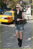 Taylor Momsen : taylor_momsen_1222226488.jpg