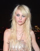 Taylor Momsen : taylor_momsen_1253131657.jpg